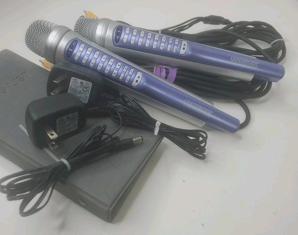 Leadsinger LS-2100 Karaoke Microphone & Book