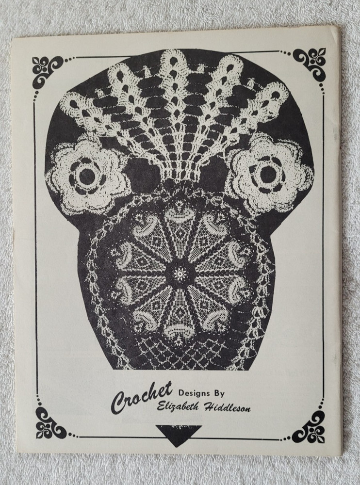 Preowned Designs by Elizabeth Hiddleson Crochet Pattern Books 24 patterns total