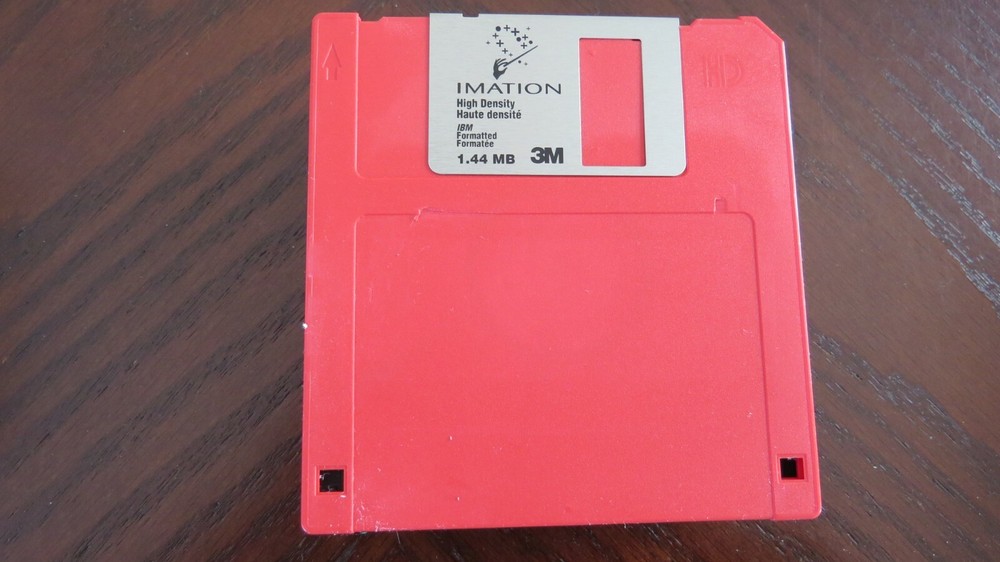 Asorted 31/2" Used and erased Discs 12 Pack IBM Format 1.44MB