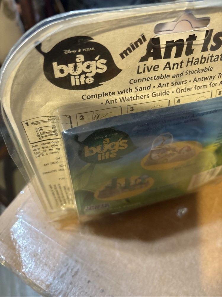 (t) A bug’s life uncle Milton Mini Ant Island