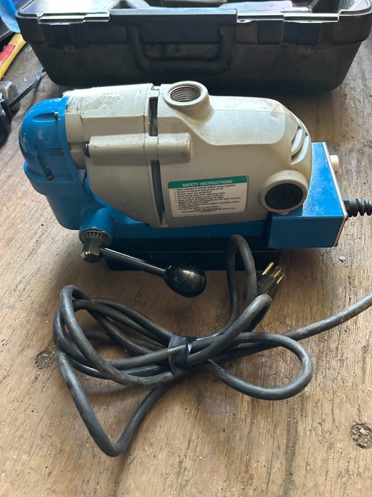 Hougen HMD115 low profile Magnetic Drill w/ 1 bit