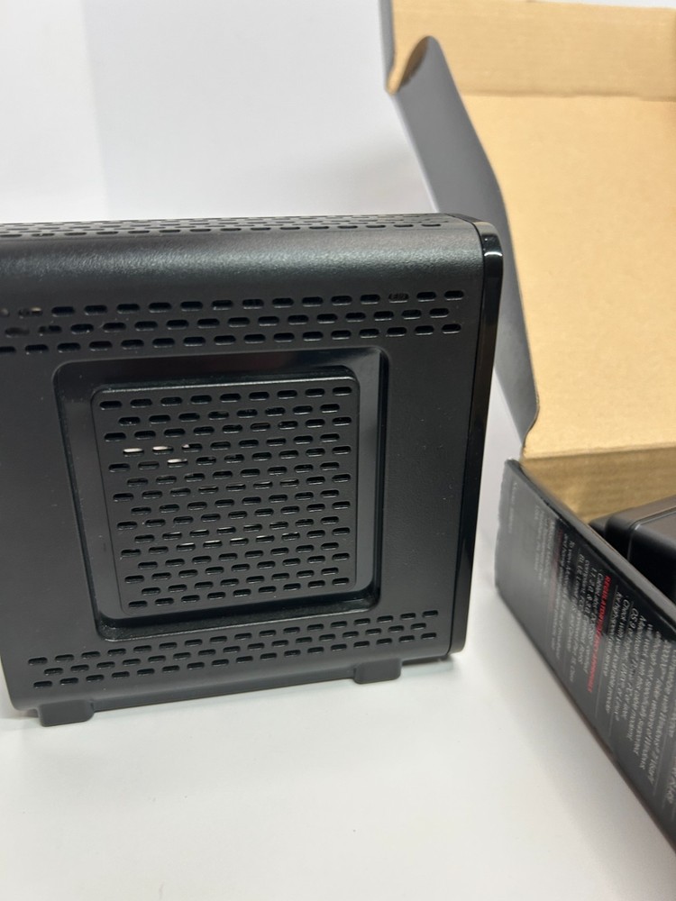 Motorola SURFboard SB6121 Cable Modem - Open Box, Tested and working. Excellent