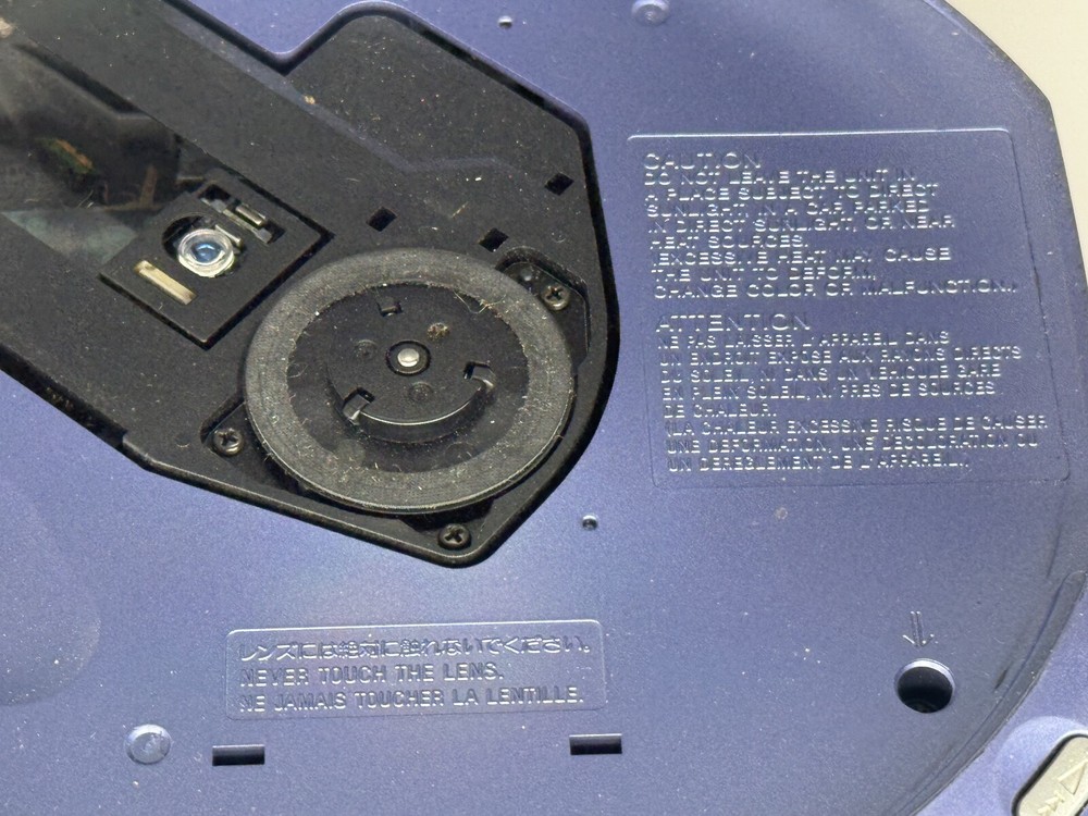 Sony Walkman Portable CD Player D-E220 ESP MAX Blue Pearl Discman UNTESTED READ