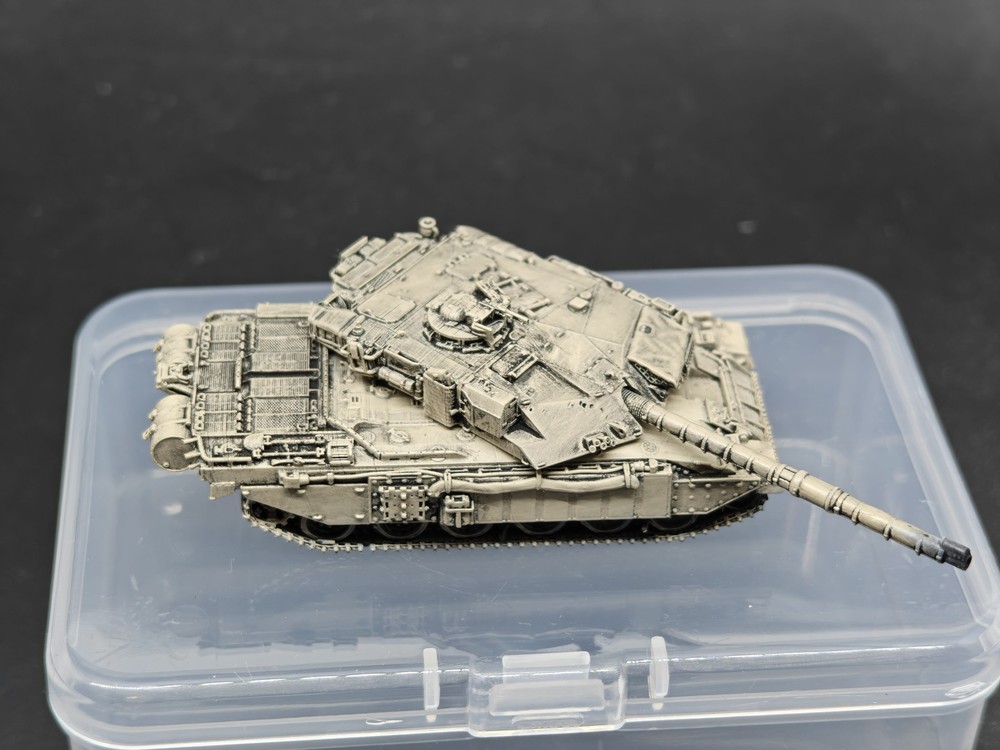 3D Printed 1/144 Scale British Chieftain Main Battle Tank Finished Colored Model