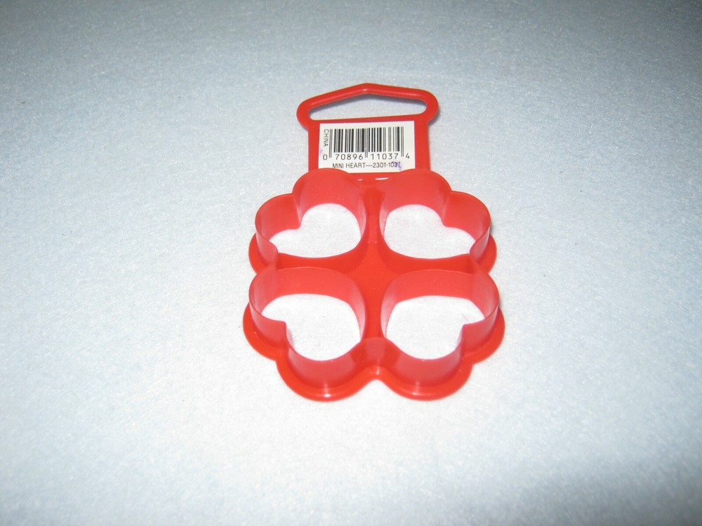 Wilton - Plastic Cookie Cutter - 4 Hearts - Mini Size -