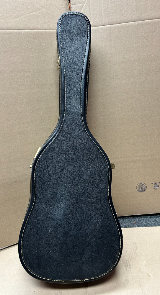 Yamaha G85A Classical Guitar with case (read description)