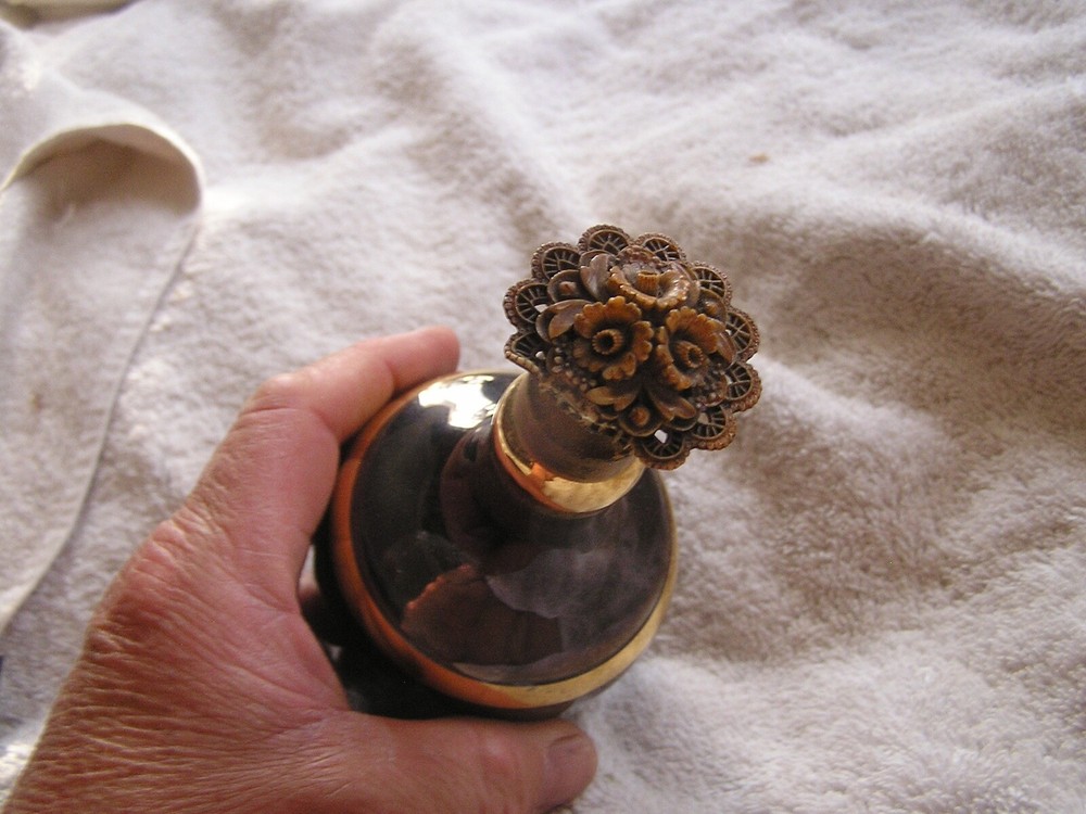 Vintage Perfume Bottle with Flower Atomizer