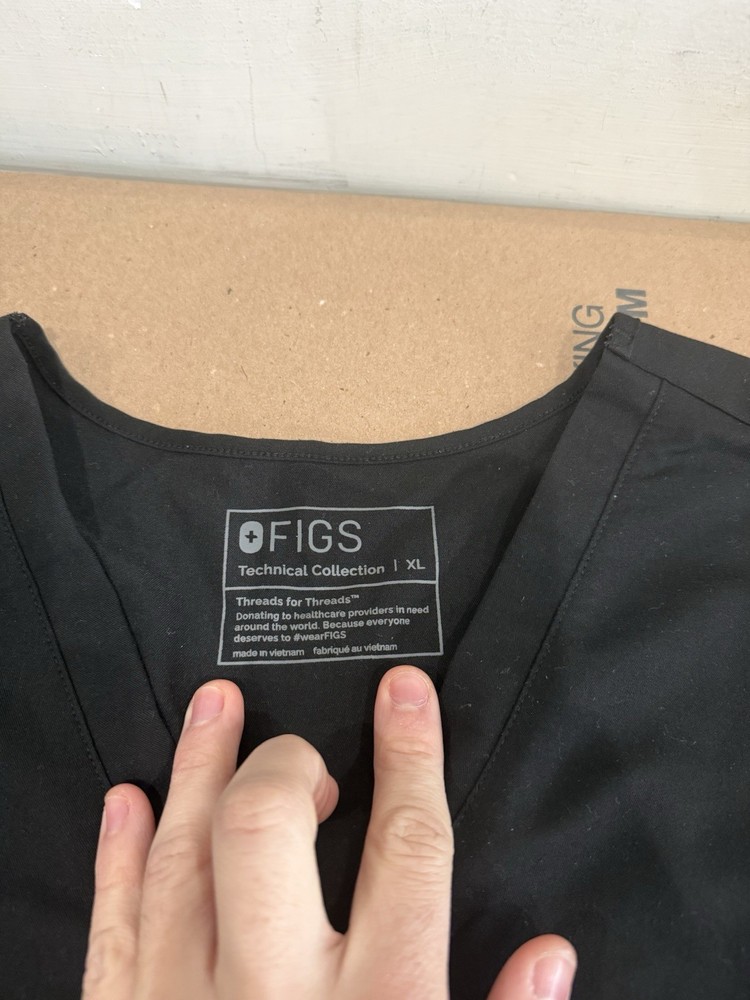 FIGS Scrubs Top Black Short Sleeve Technical Collection Size XL
