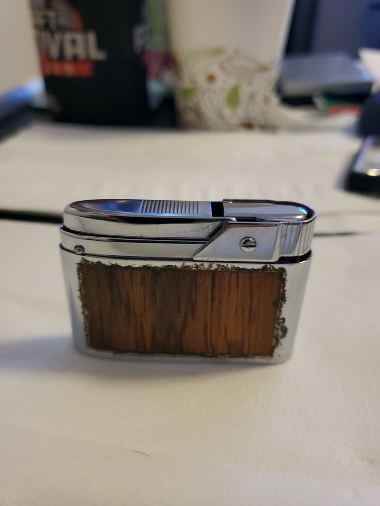 bentley lighter made in austria Vintage