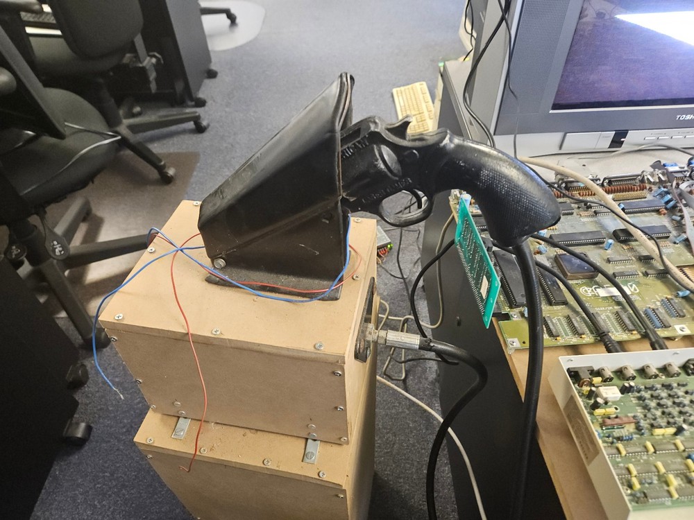 American Laser Games - FAST DRAW SHOWDOWN - component level arcade machine!