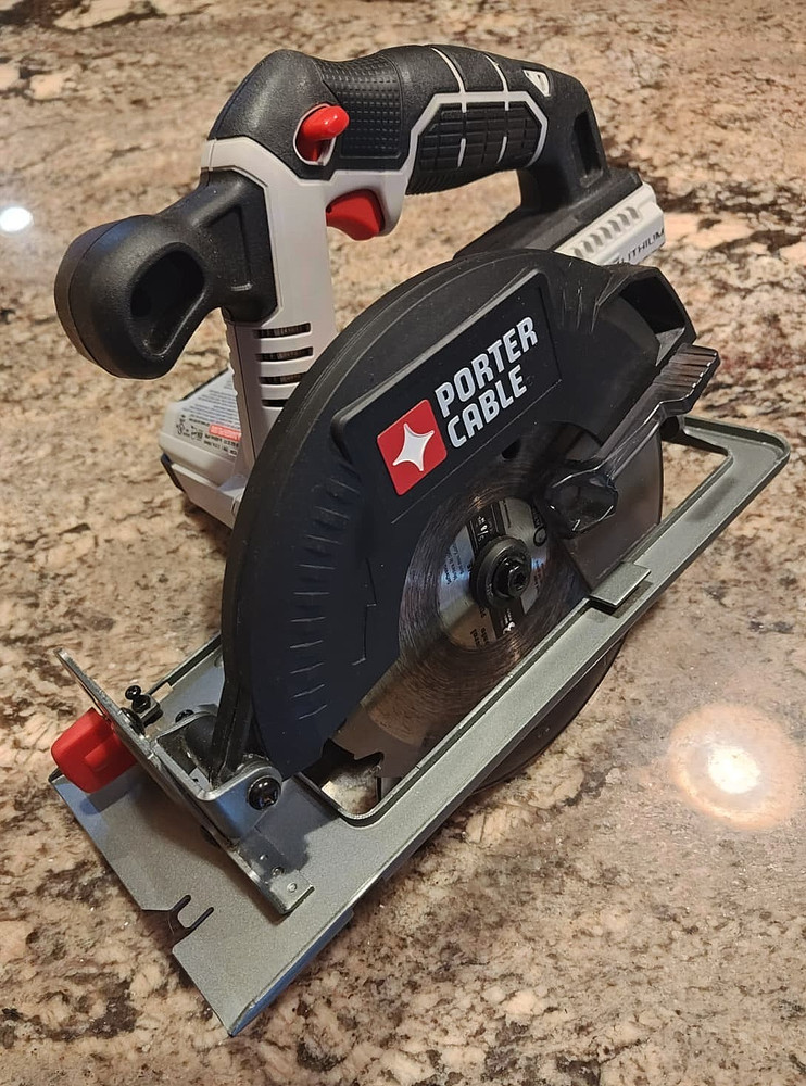 PORTER-CABLE PCC660 20V Max 6-1/2” Cordless Circular Saw - Bare Tool  - Tested