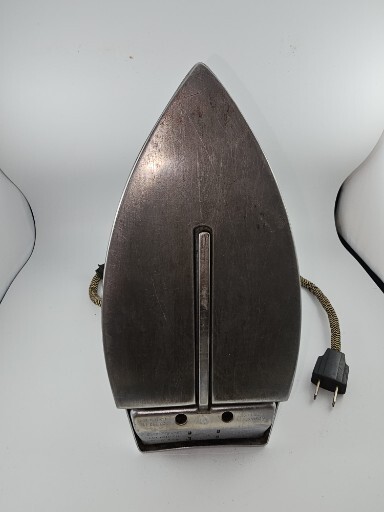 Vintage Proctor Champion Speed Iron Model #984 With Box