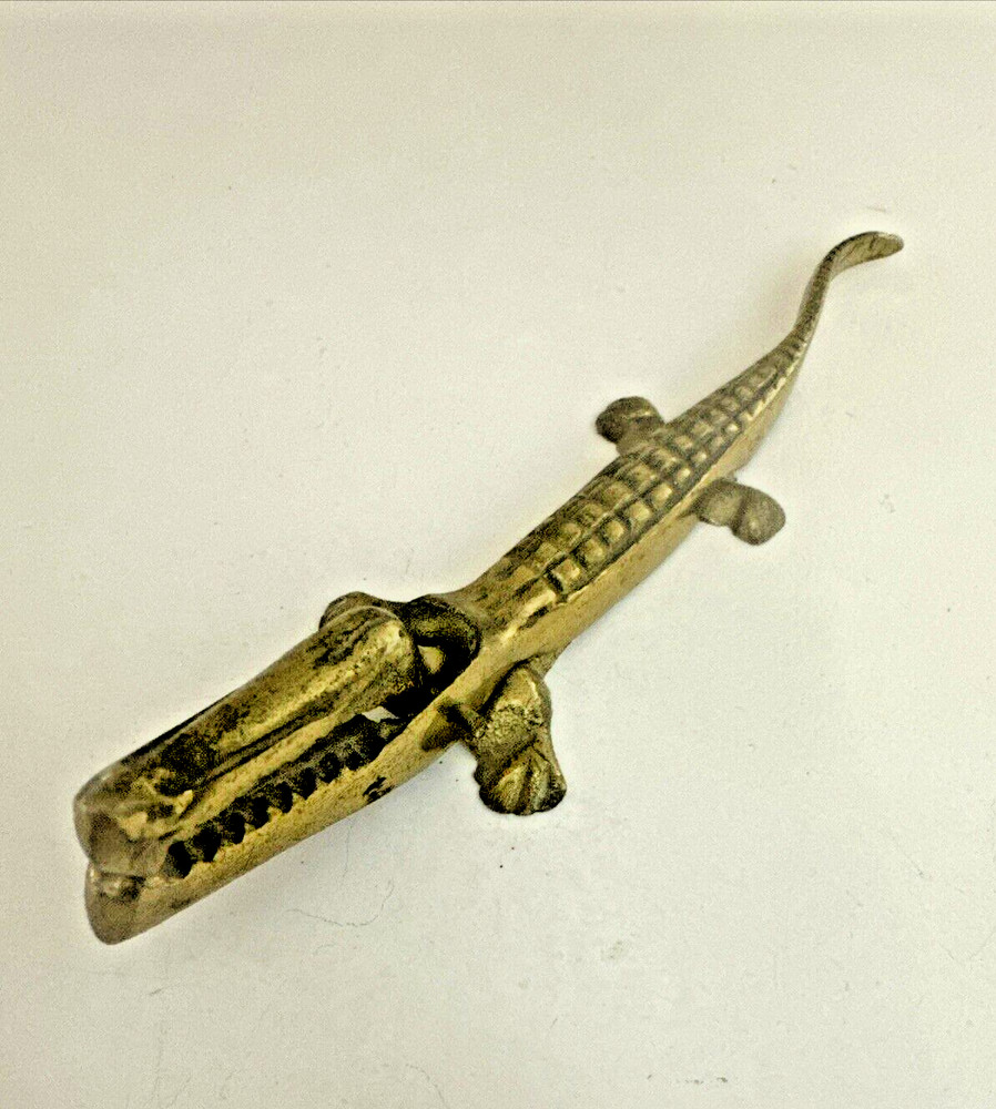 VINTAGE BRASS ALLIGATOR NUTCRACKER METAL