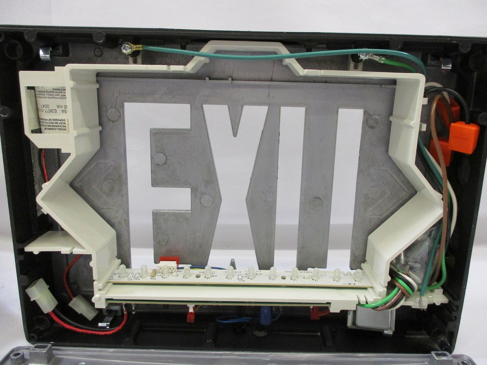 *NEW* PRESCOLITE EMERGENCY XD2RENBBA COMPASS DIECAST EXIT SIGN