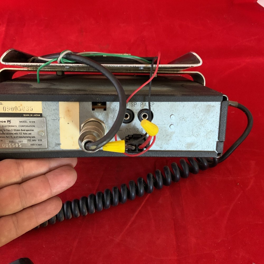 Royce CB 609 - 40 Channel Base Transceiver & Mic With Bracket Power? Untested