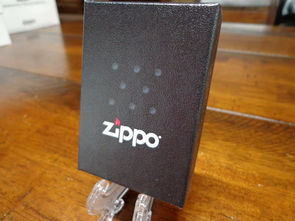 ZIPPO FLAME RETRO REFRIGERATOR DESIGN ZIPPO LIGHTER MINT IN BOX