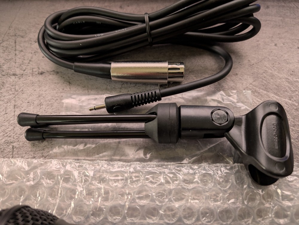 Microphone Kit From the Pinnacle Studio Movie box Plus.