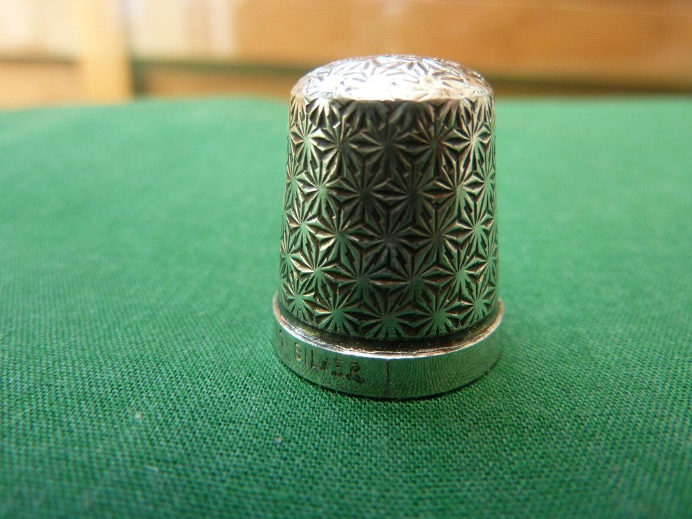 VINTAGE STERLING SILVER THIMBLE - 17