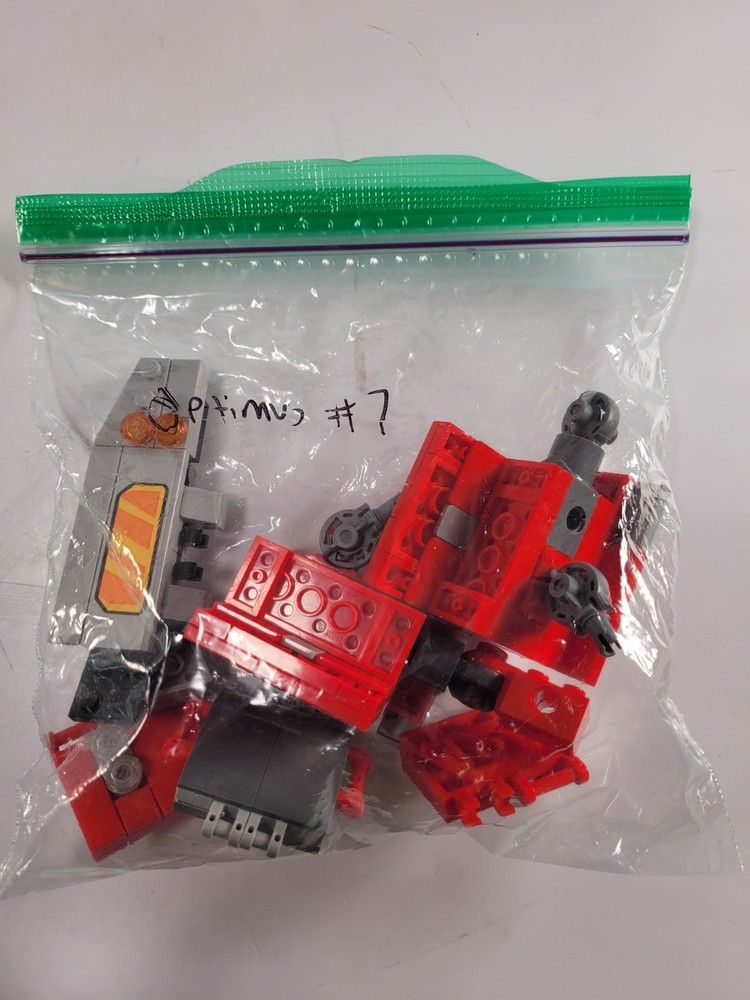LEGO Transformers Optimus Prime Building Set #10302 (Unknown %)