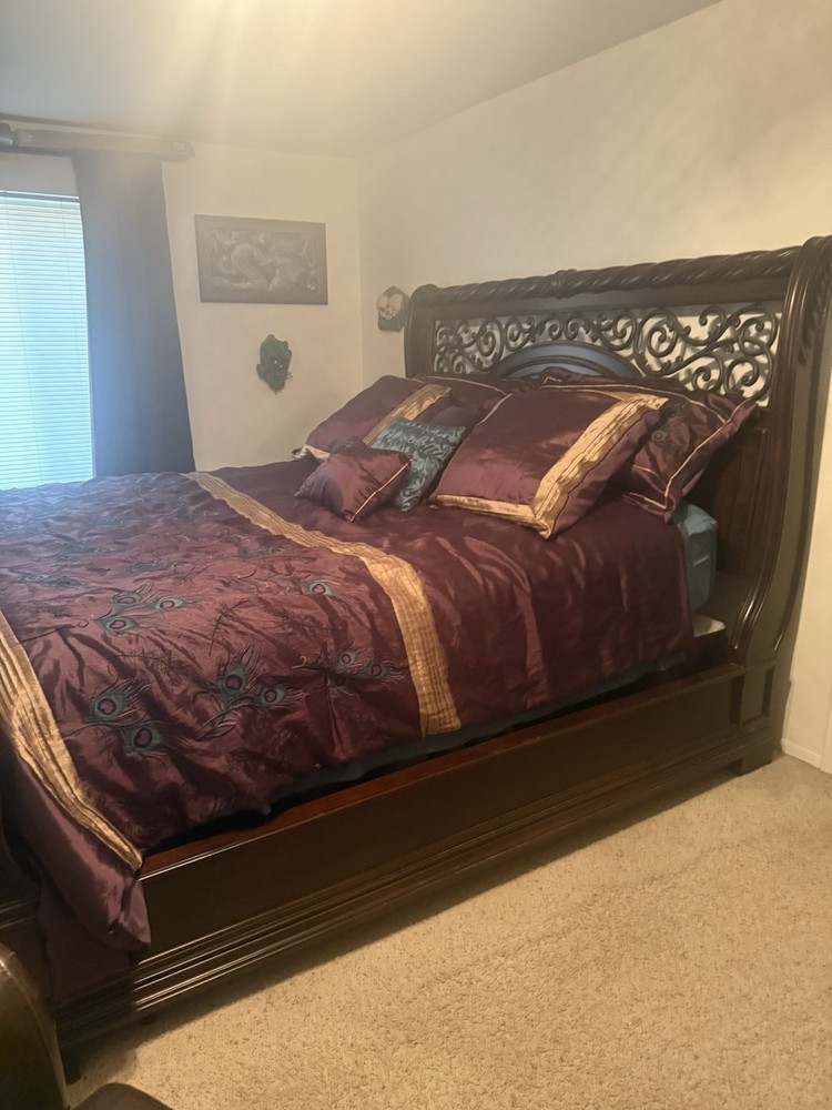 Arbor Place King Size Bedroom Suite