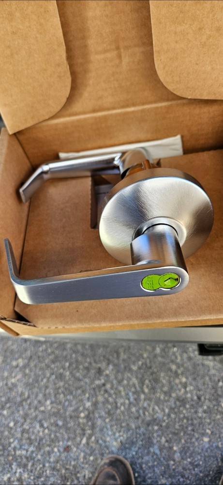 LOCKSET commercial WITH GREEN CORE