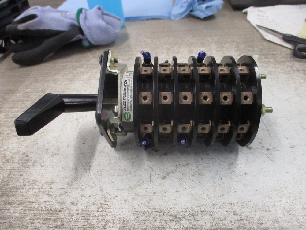Electroswitch Series 24 Rotary Switch 24206 Run/Off/Auto
