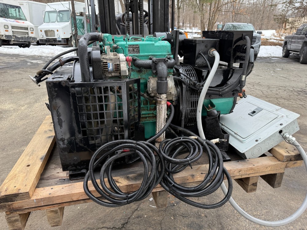 Cummins Onan generator CMSD 6000 6KW 3012 hours