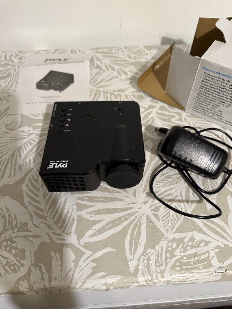 Pyle Home PRJG45 Multimedia Mini Projector No Remote