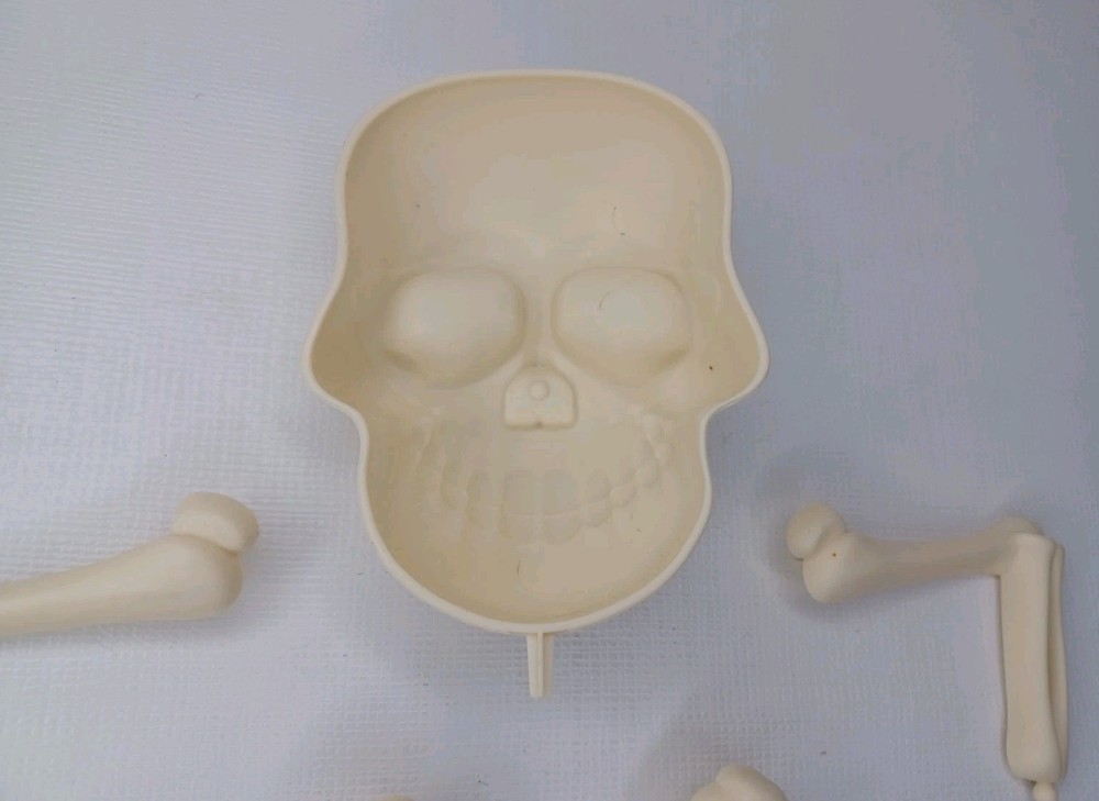 Halloween Skeleton Pumpkin Decoration