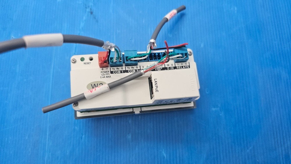 Extron MLC Plus 84 EU 1636 33-1720-01 D MediaLink Plus Controller