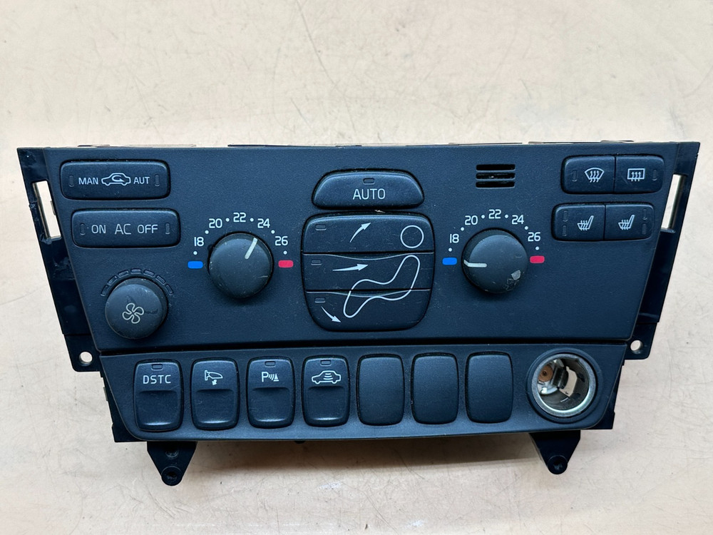 Volvo V70 station wagon climate control panel heater control panel ALPS 30746022 R272