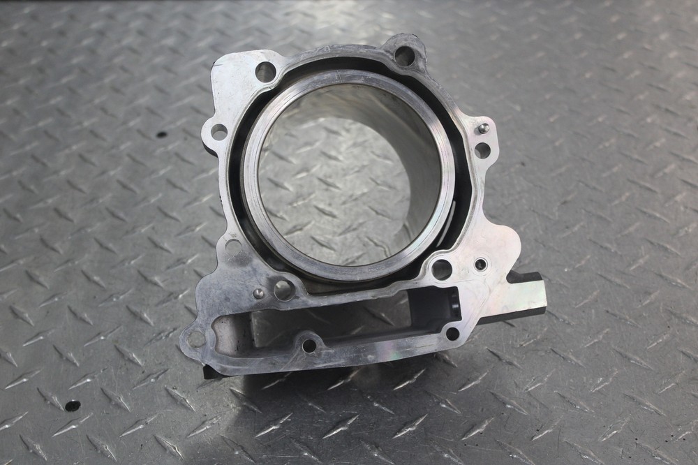 2000 APRILIA RSV MILLE ENGINE FRONT MOTOR PISTON CYLINDER BLOCK