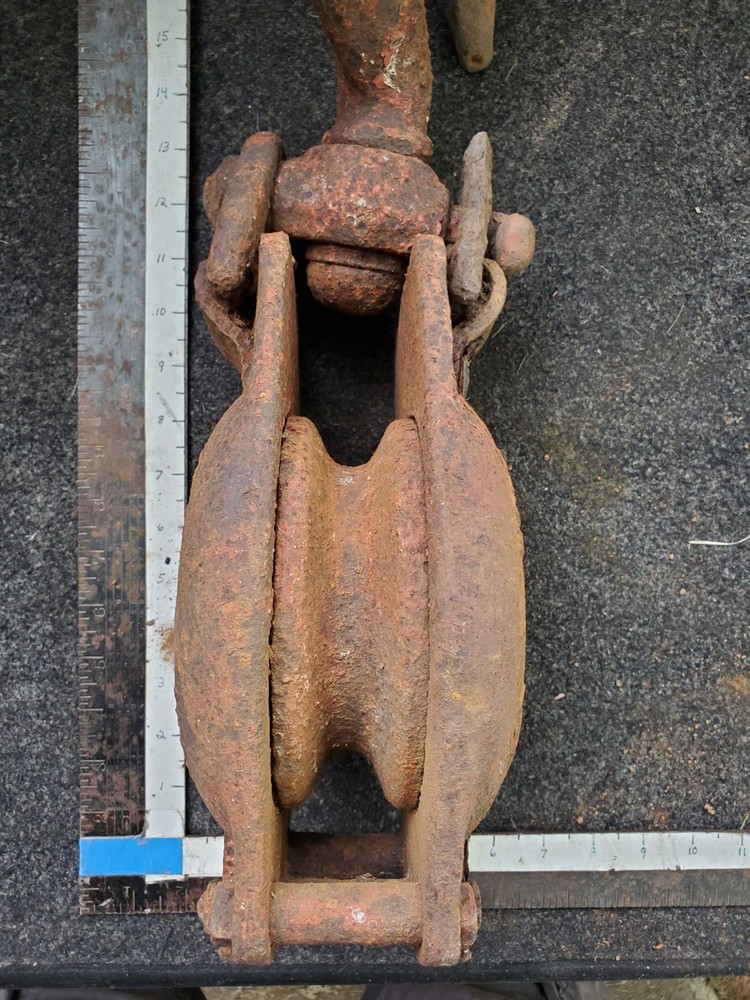 Large Antique Snatch Block 10" Hook Western Block 1096 SEIZED & RUSTED