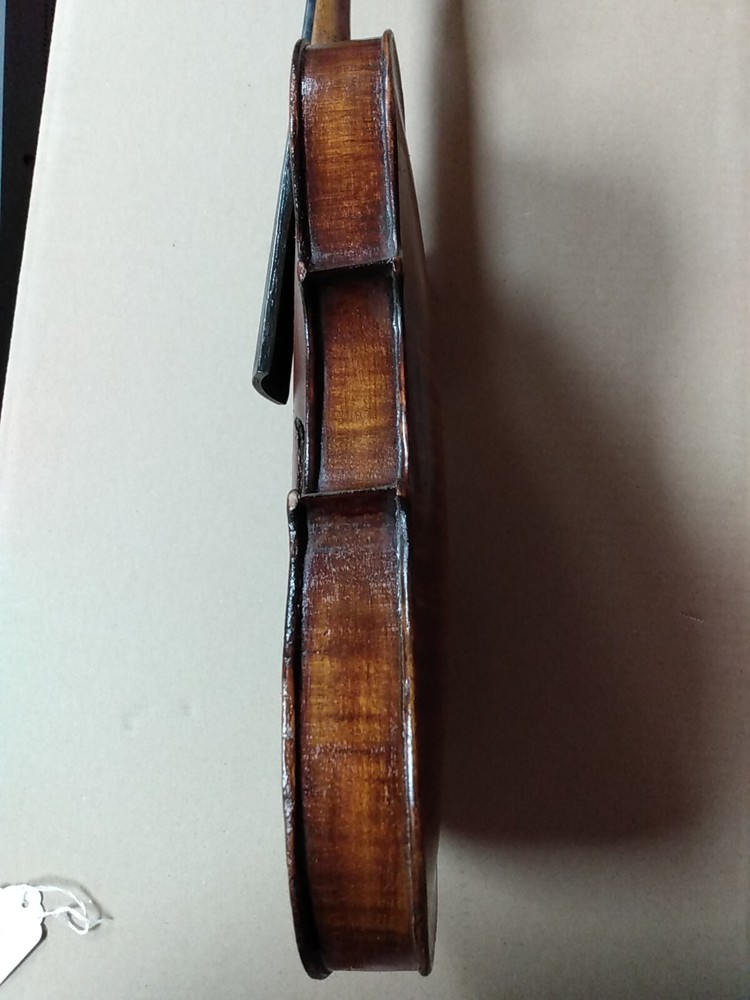 Fine Antique Saxon Violin