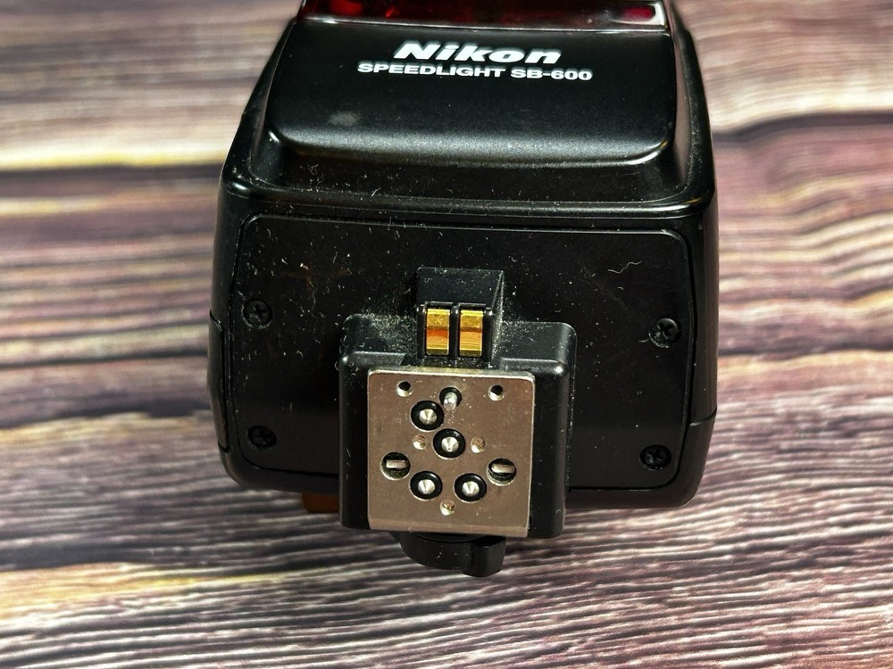 Nikon Speedlight Shoe Mount Flash SB-600 LOOK! Camera Flash