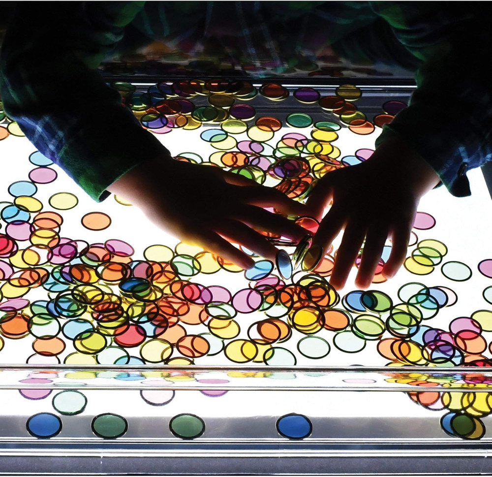 Light Panel Exploration Tray for Translucent Accessories or Water