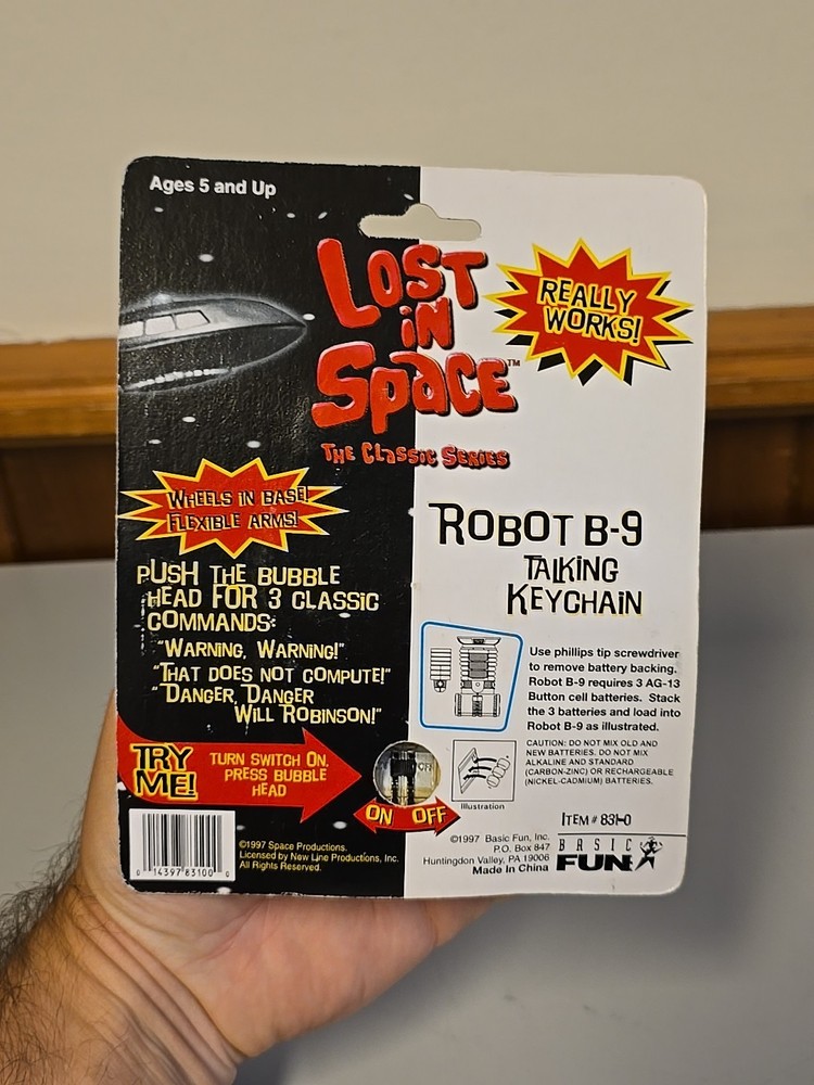 LOST IN SPACE ROBOT B-9 Talking Keychain New Sealed Basic Fun 1997