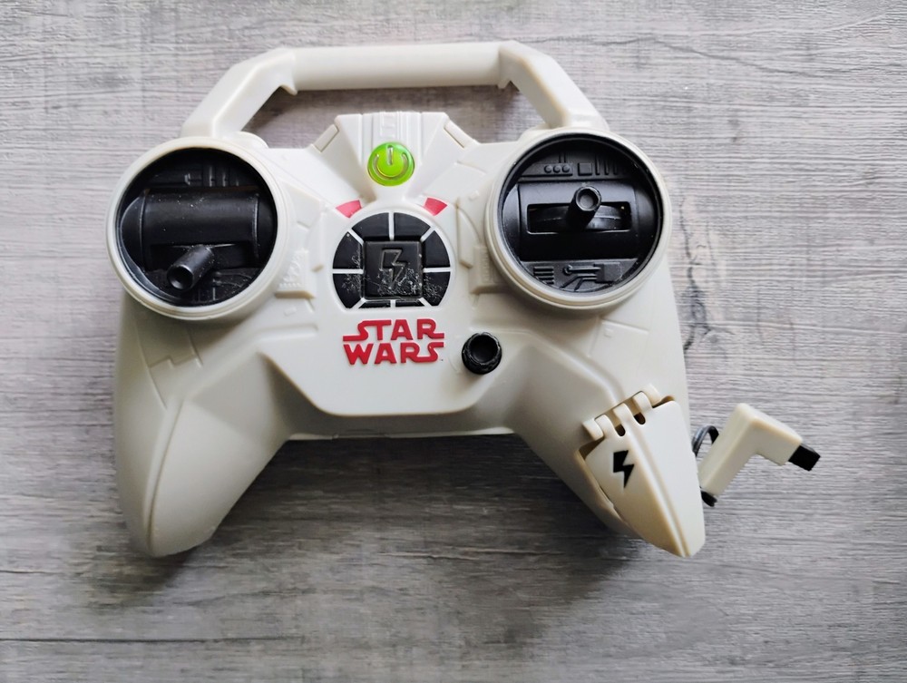 2 Lot Star Wars Air Hogs RC Controllers Millennium Falcon & X-Wing Untested