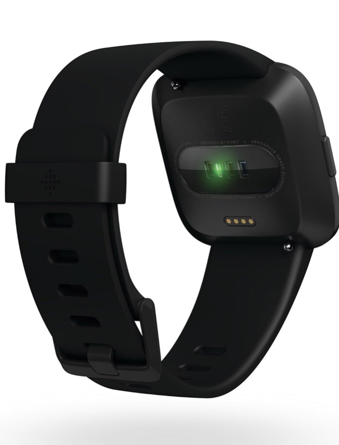 Fitbit Versa Smart Watch, Black/Black Aluminium, Plus White Replacement Band