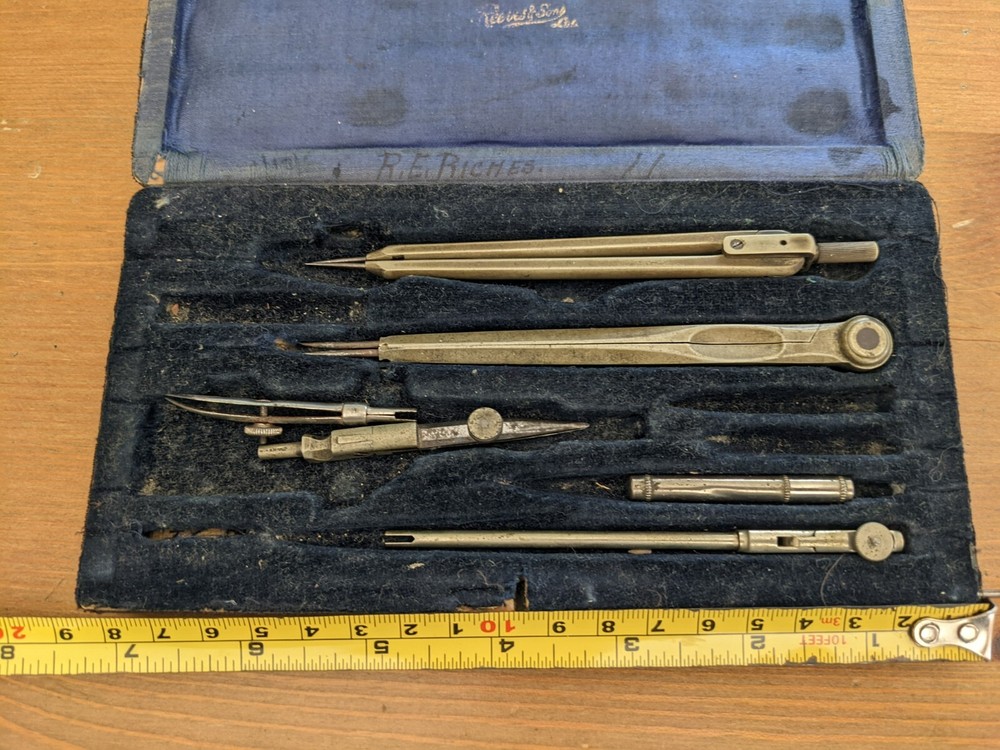 VINTAGE Reeves & Sons Ltd Set in original case