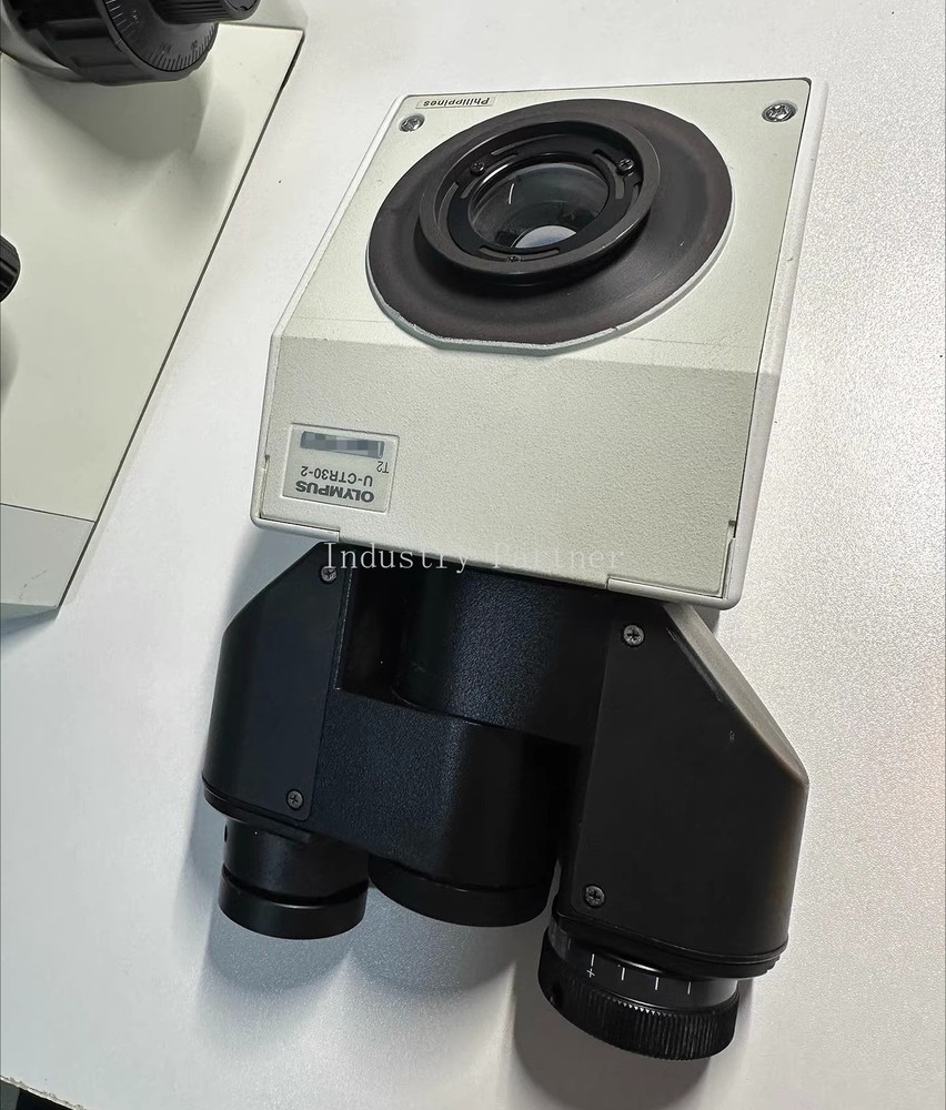 OLYMPUS U-CTR30-2 Microscope Trinocular Head Only.