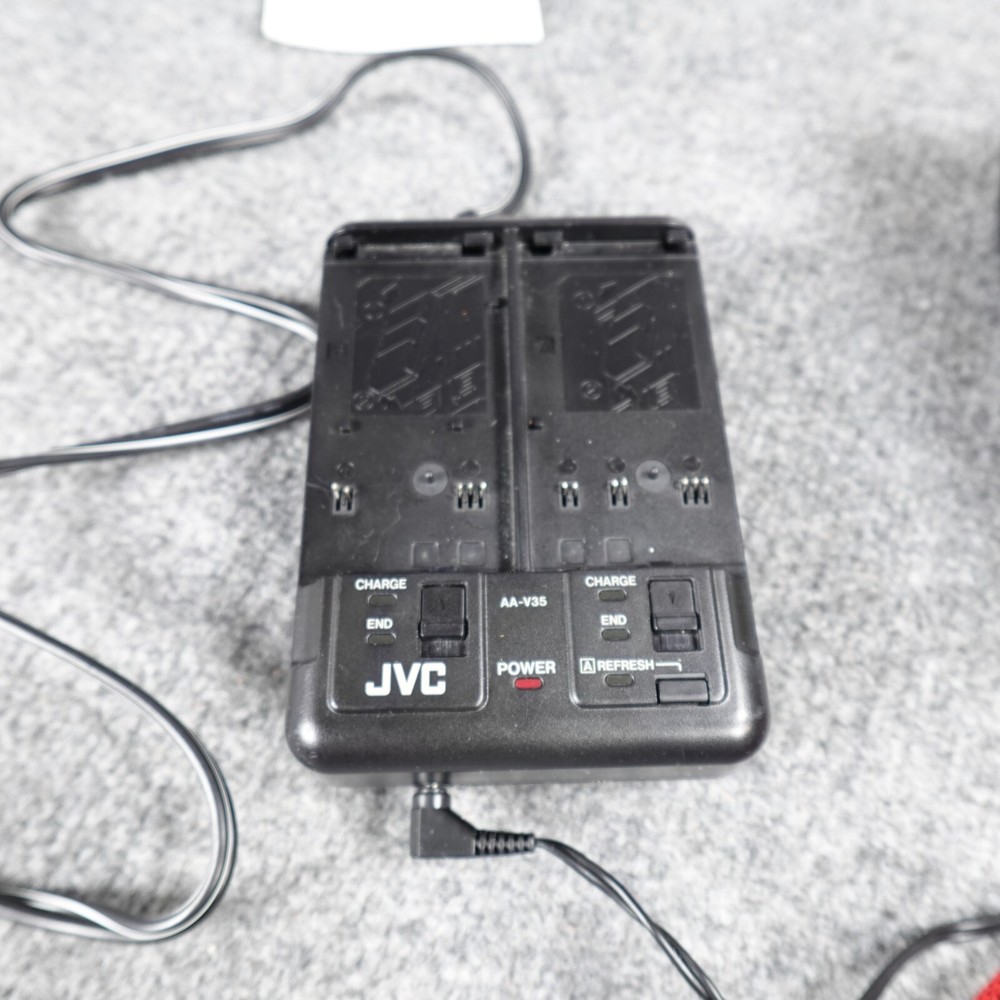 JVC GR-AX404 Camcorder VHS-C Compact Video Bundle W/ Remote Case Tested Japan