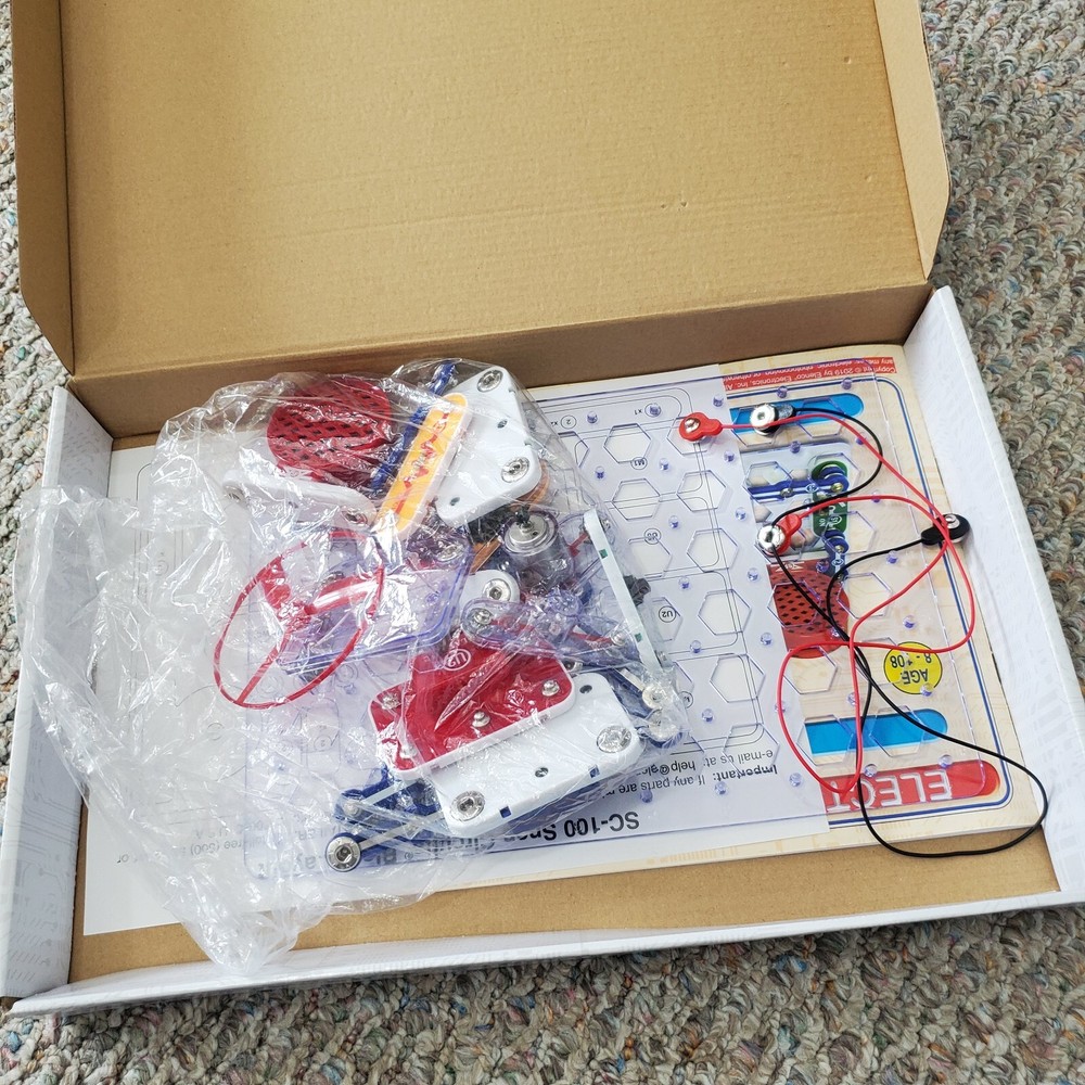 Snap Circuits Model SC-100 JR Kit Homeschool Electronics Educational Complete