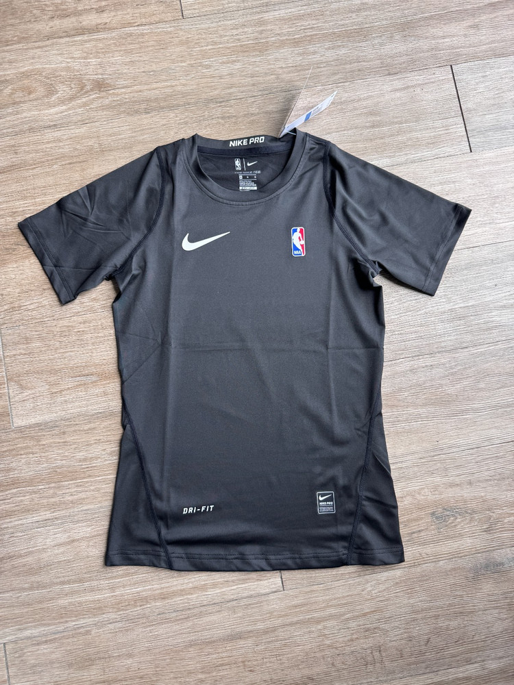 NIKE PRO NBA Compression TShirt - Black and White Size M - L