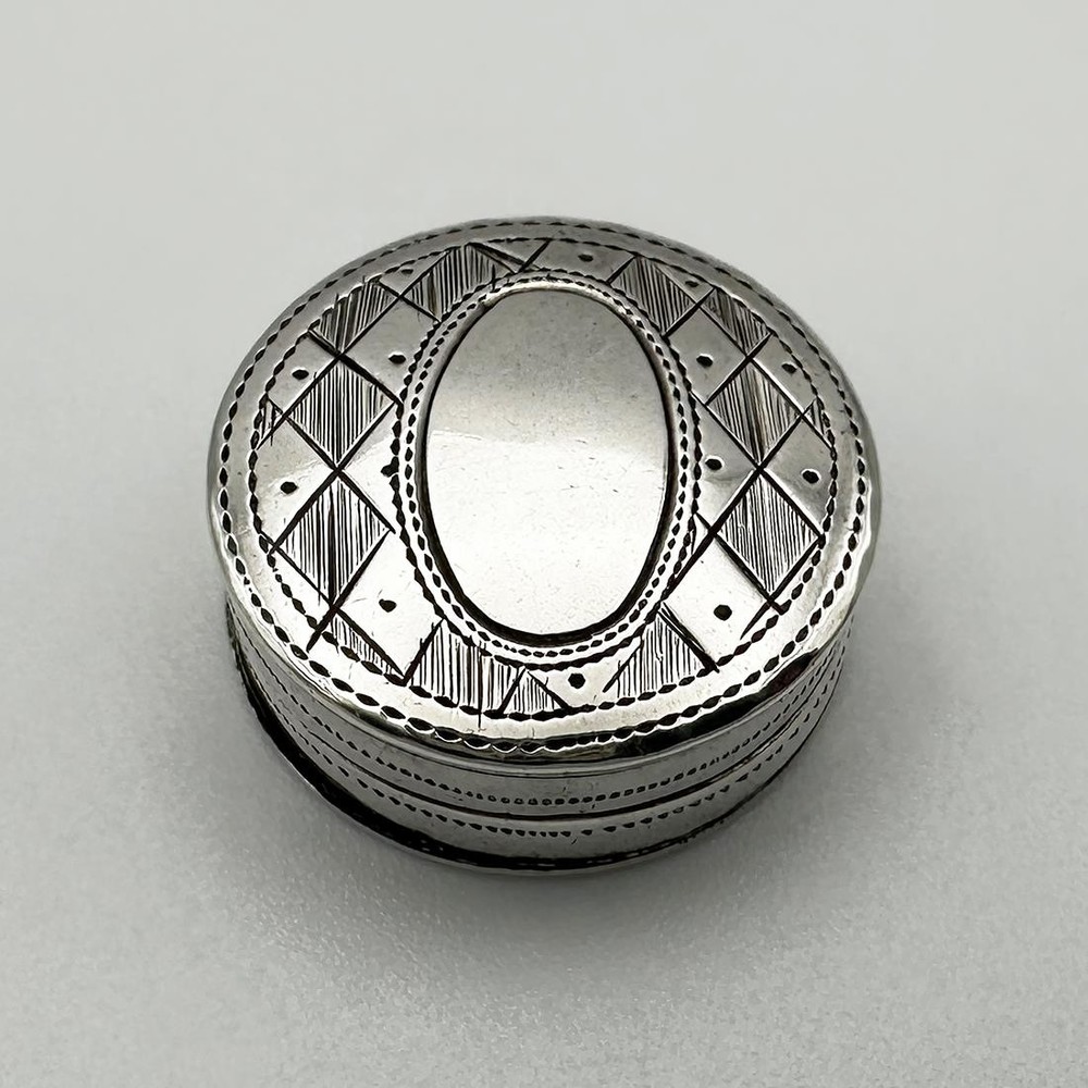 GEORGE III CIRCULAR PATCH BOX STERLING SILVER BIRMINGHAM 1802 I T