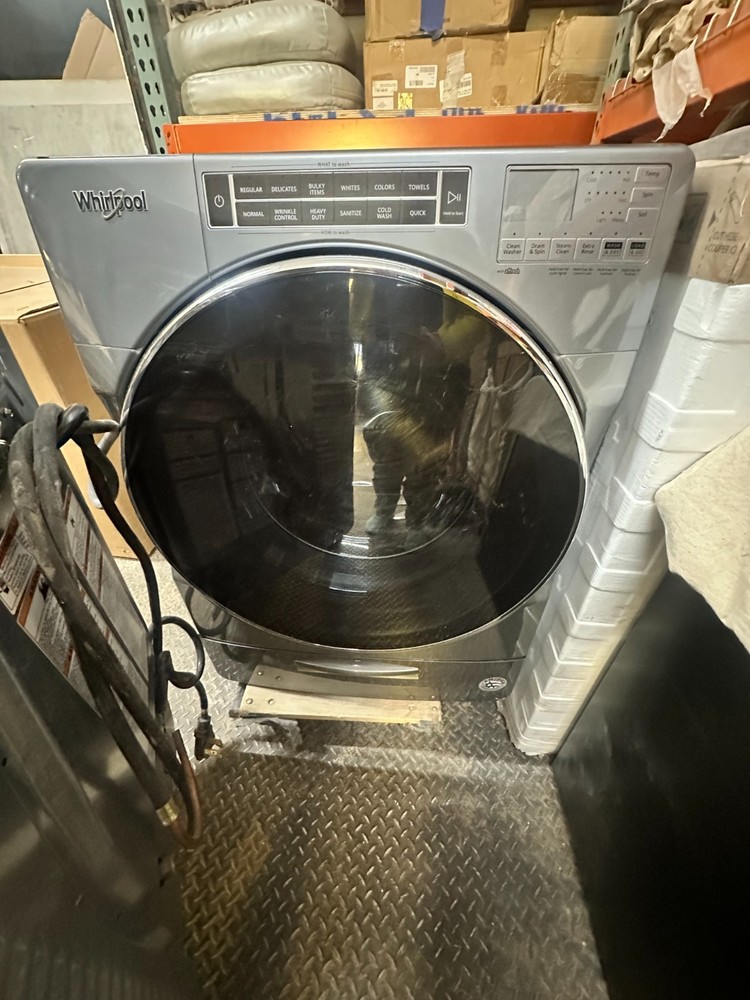 Front Load Washer with Steam, Quick Wash Cycle and Vibration Control Technology