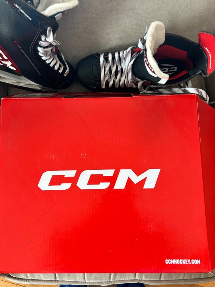 CCM Jetspeed Skates size 9.5 Regular FT475
