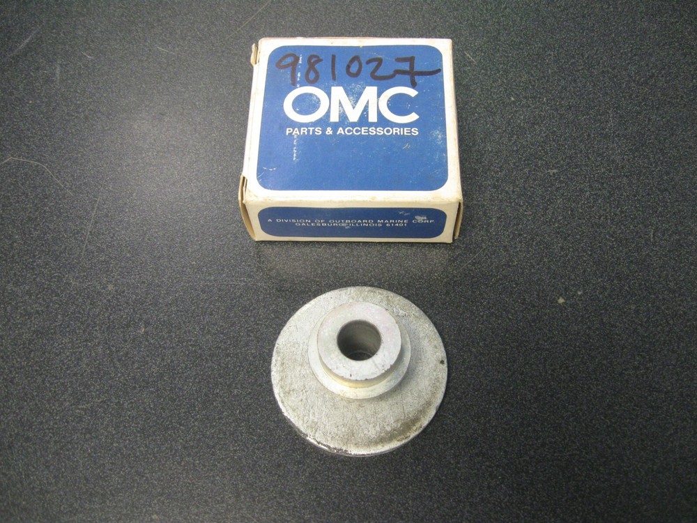 Johnson Evinrude OMC 0981027 Spacer JO97