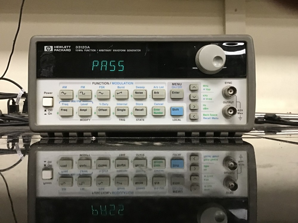 HP 33120A 15MHz Function / Arbitrary Waveform Generator