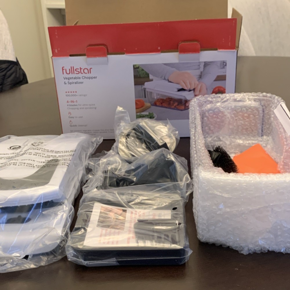 Fullstar Vegetable Chopper & Spiralizer S4 Push Function Dishwasher Safe (White)